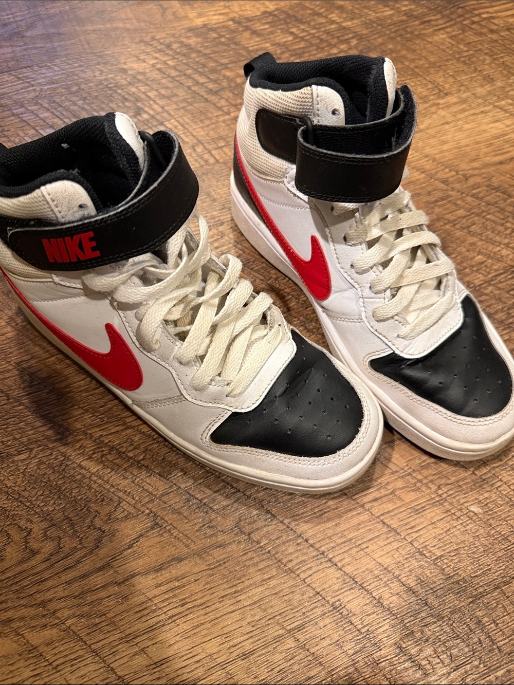 Nike Kids High-Top Sneakers in White, Black & Red